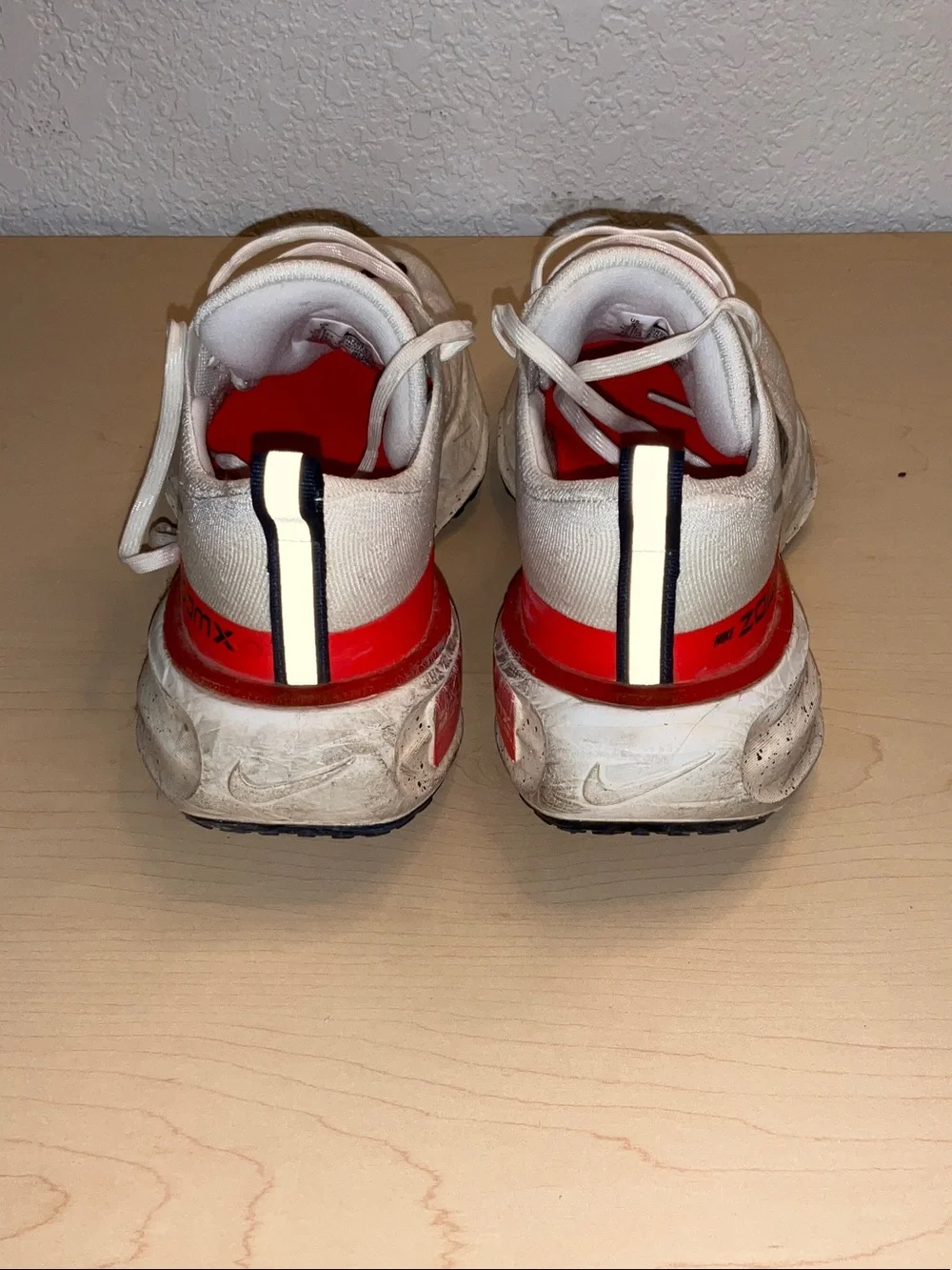 Nike Invincible 3 Running Shoes White Orange Men’s Size 9